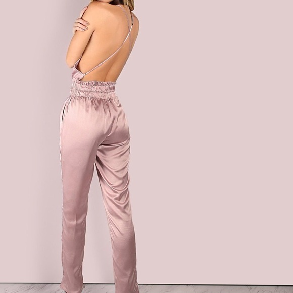 Satin pink SEXY jumpsuit - Picture 7 of 8